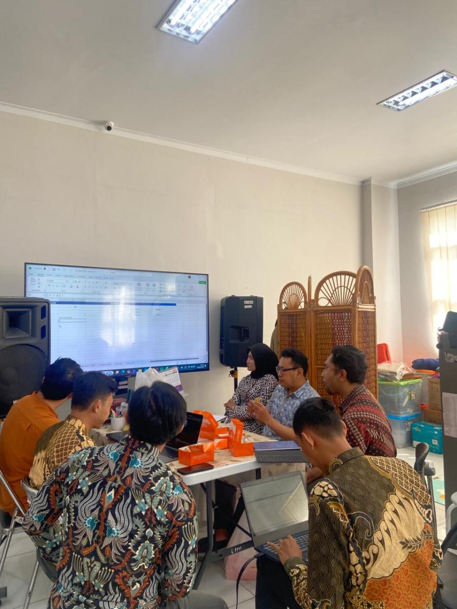 Diskusi Tim LP3M dan UPT TIK